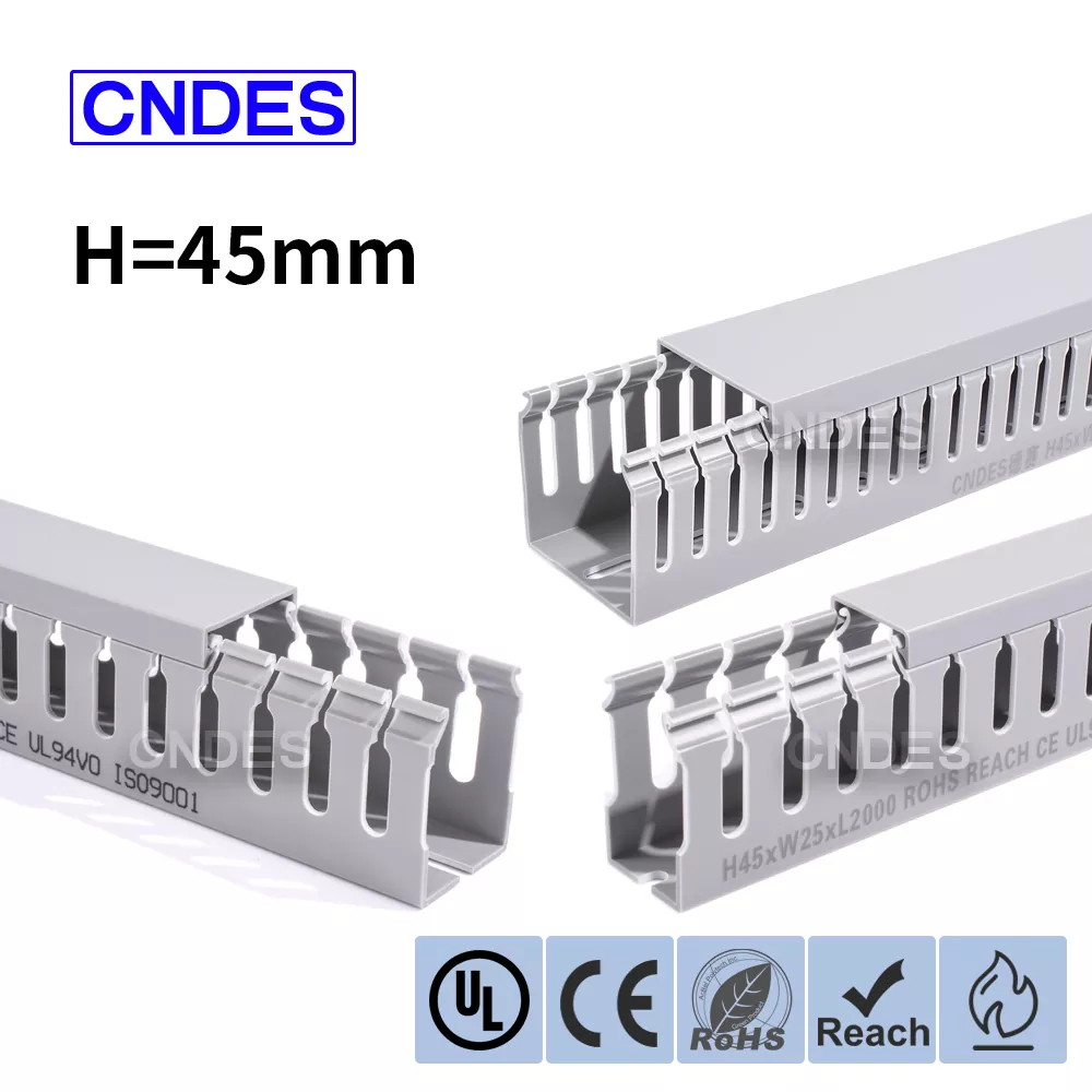 45 mm høyde med slissede PVC-tråddekselkanal